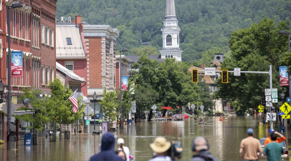 Inundación en una calle céntrica de Vermont