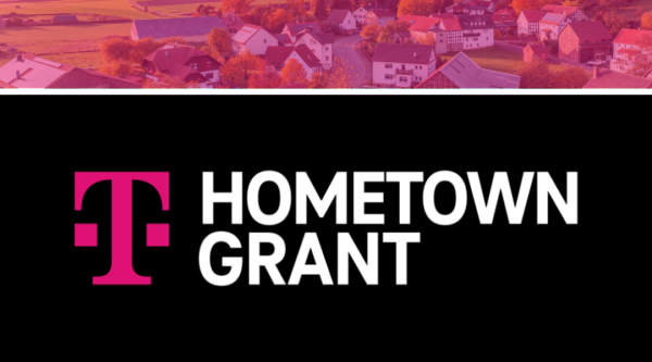 Logotipo de la subvención T-Mobile Hometown
